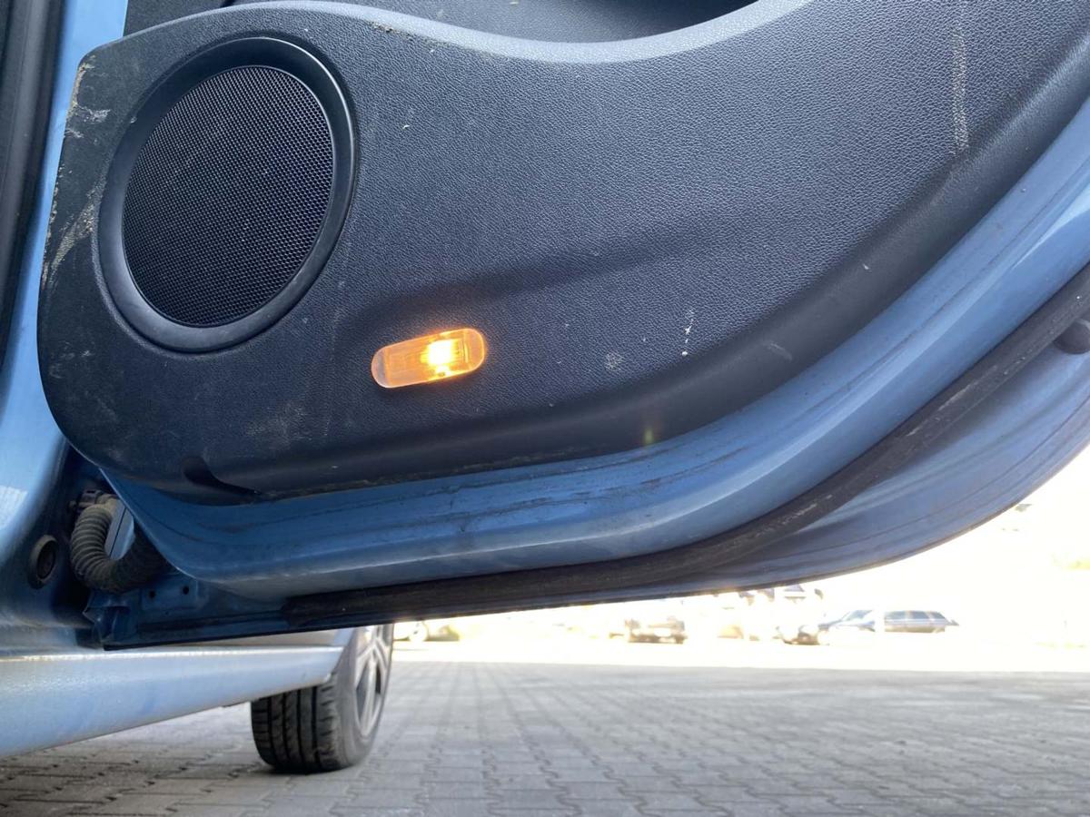 Renault Scenic 3 original T&uuml;r hinten rechts Terpa Hellblaumetallic Rohbau Bj.2011